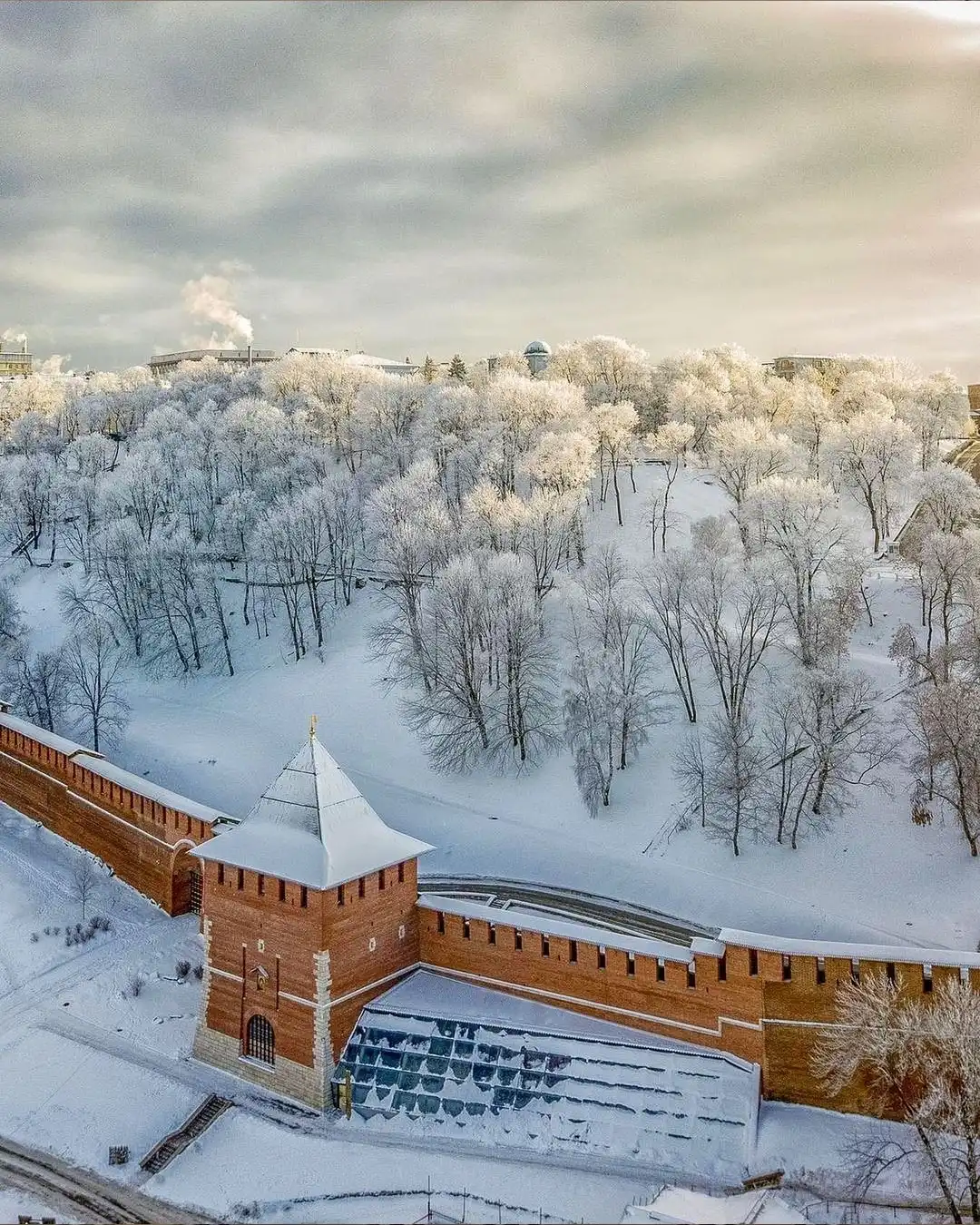 Заснеженный Нижегородский кремль зимой